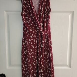 Elegant Burgundy Sleeveless Dress